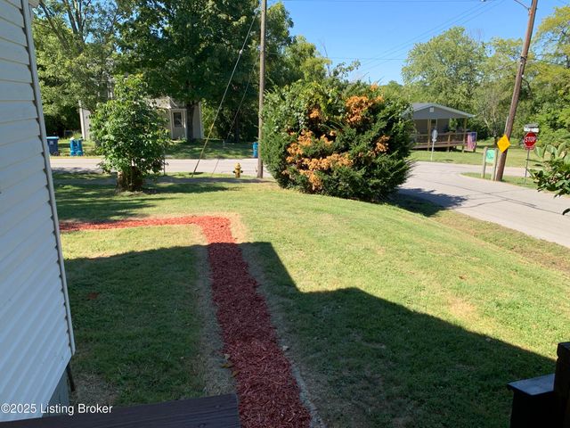 311 Maple Ct, La Grange, KY 40031