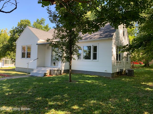 311 Maple Ct, La Grange, KY 40031