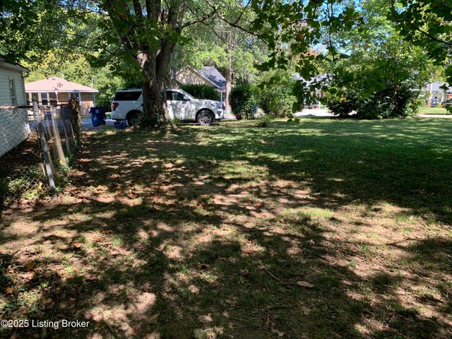311 Maple Ct, La Grange, KY 40031