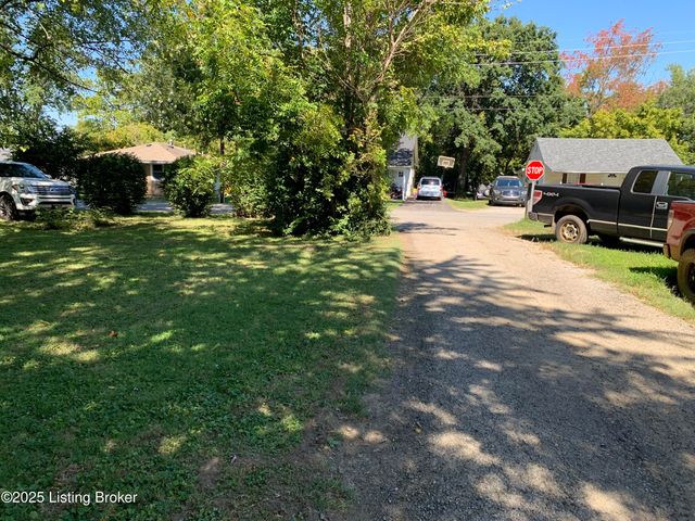 311 Maple Ct, La Grange, KY 40031