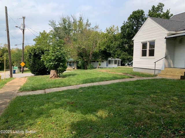 311 Maple Ct, La Grange, KY 40031