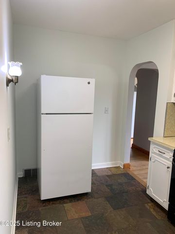 311 Maple Ct, La Grange, KY 40031
