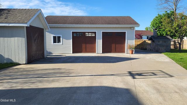 7 Adare Road, Troy, NY 12180