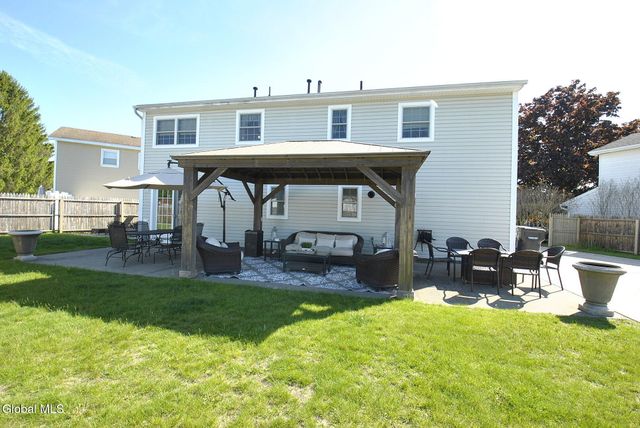 7 Adare Road, Troy, NY 12180