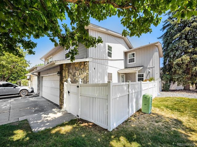 2813 S Xanadu Way, Aurora, CO 80014