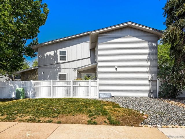 2813 S Xanadu Way, Aurora, CO 80014