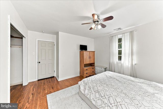 38 E STRATFORD AVE, Lansdowne, PA 19050