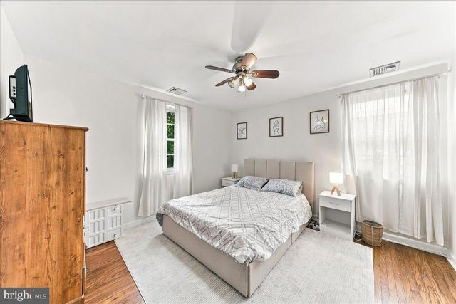 38 E STRATFORD AVE, Lansdowne, PA 19050