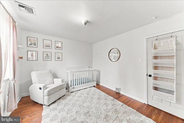 38 E STRATFORD AVE, Lansdowne, PA 19050