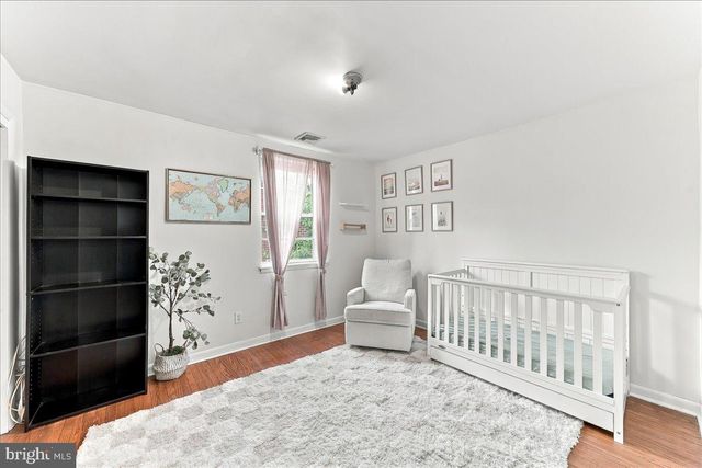 38 E STRATFORD AVE, Lansdowne, PA 19050