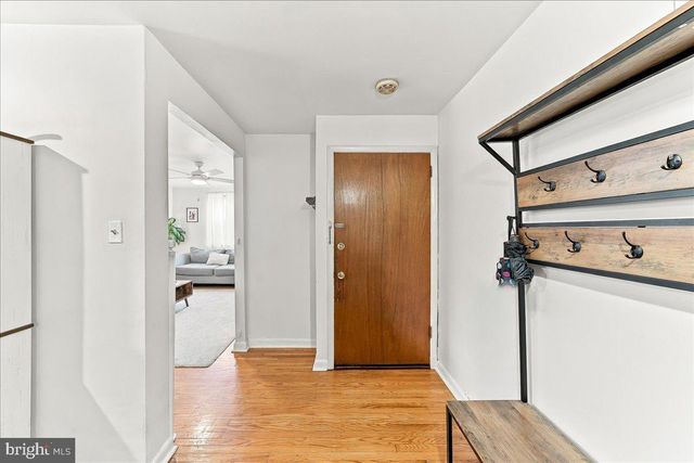 38 E STRATFORD AVE, Lansdowne, PA 19050