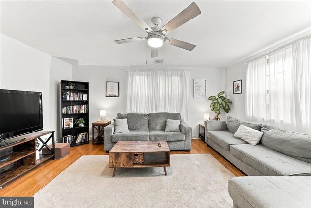 38 E STRATFORD AVE, Lansdowne, PA 19050