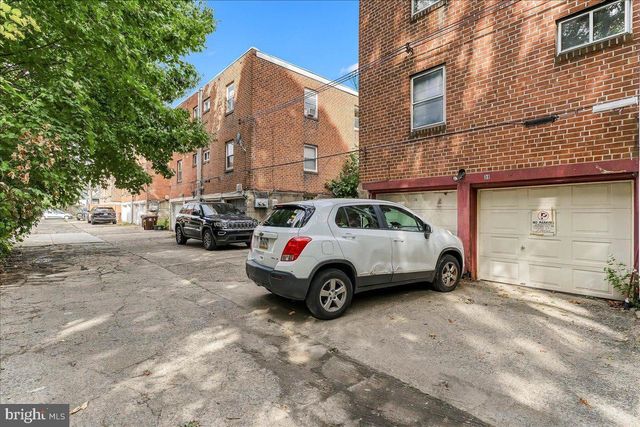 38 E STRATFORD AVE, Lansdowne, PA 19050