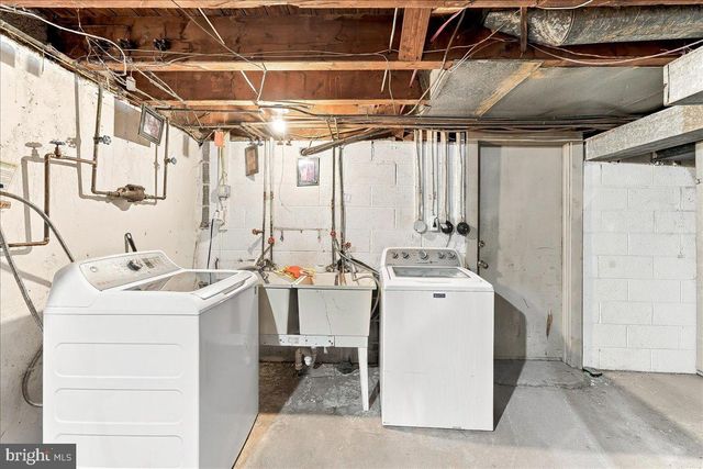38 E STRATFORD AVE, Lansdowne, PA 19050