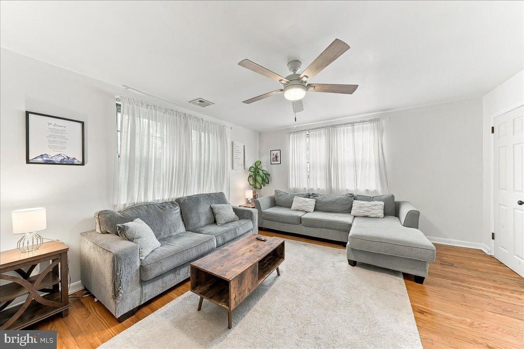 38 E STRATFORD AVE, LANSDOWNE, PA 19050 — photo 4