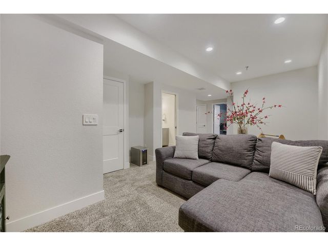 9112 Moondance Dr, Littleton, CO 80125