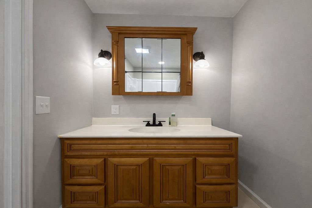 Image 12 of property listing at 1401 Old Highway 6, Cross, SC 29436