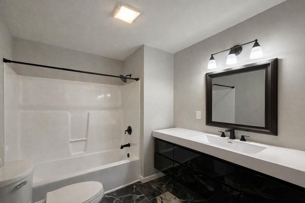 Image 17 of property listing at 1401 Old Highway 6, Cross, SC 29436