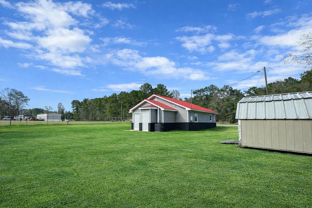 Image 24 of property listing at 1401 Old Highway 6, Cross, SC 29436