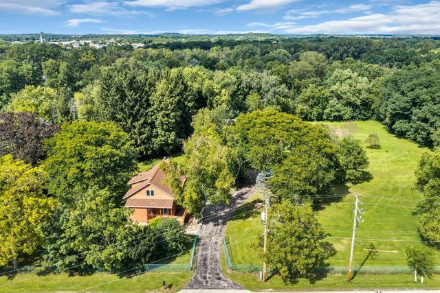 29510 Washington AVENUE, Burlington, WI 53105