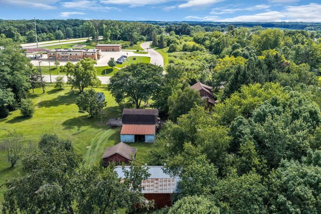 29510 Washington AVENUE, Burlington, WI 53105