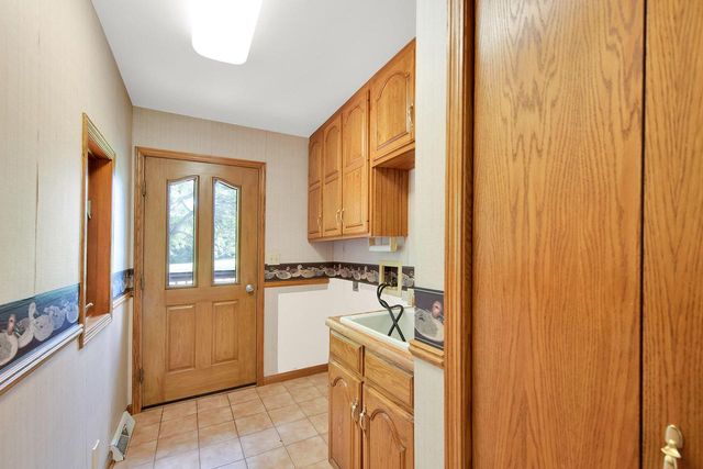 29510 Washington AVENUE, Burlington, WI 53105
