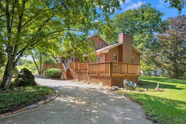 29510 Washington AVENUE, Burlington, WI 53105