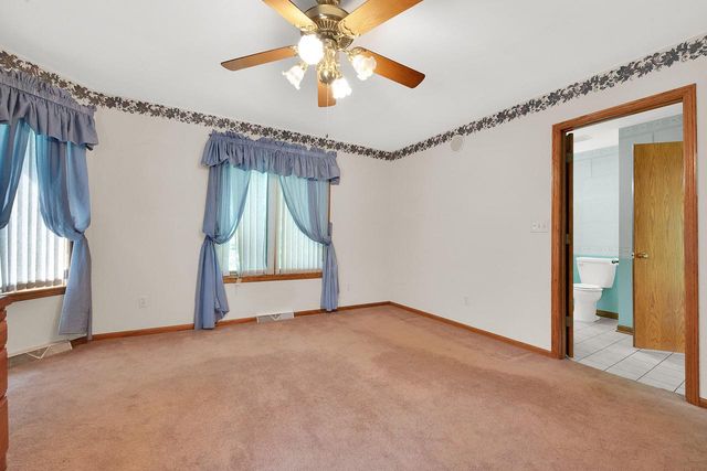 29510 Washington AVENUE, Burlington, WI 53105