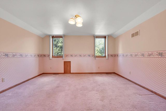 29510 Washington AVENUE, Burlington, WI 53105