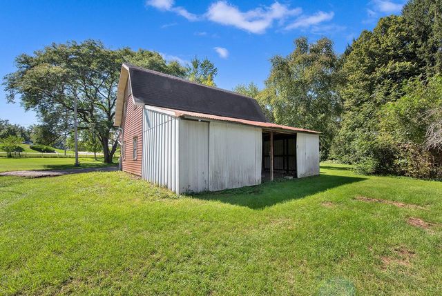 29510 Washington AVENUE, Burlington, WI 53105