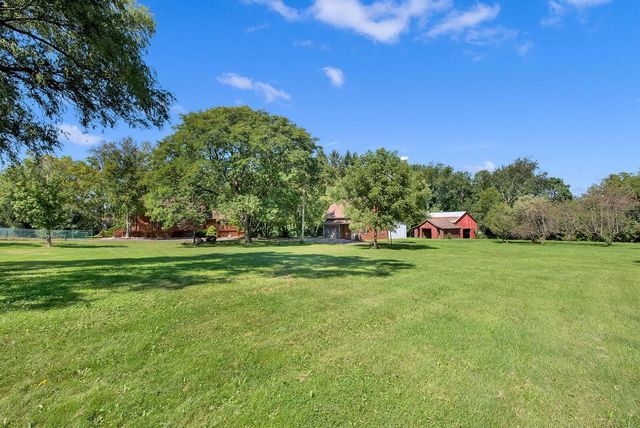 29510 Washington AVENUE, Burlington, WI 53105