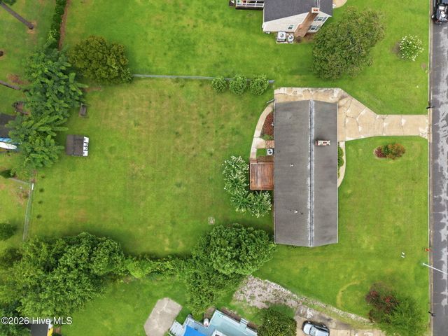 206 Ellison Drive, Washington, NC 27889