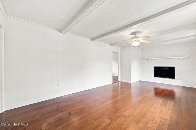 206 Ellison Drive, Washington, NC 27889