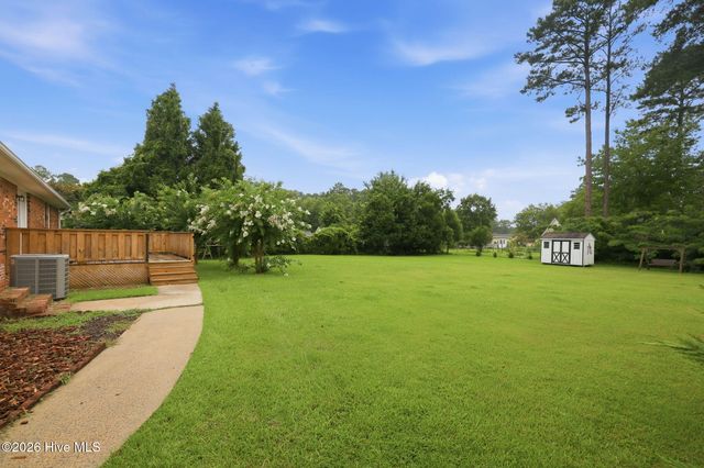 206 Ellison Drive, Washington, NC 27889