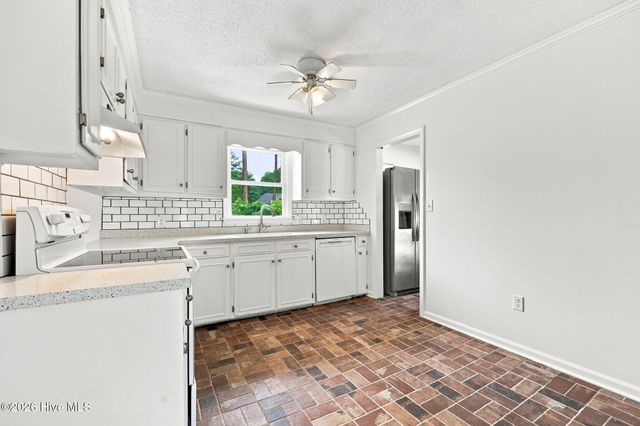 206 Ellison Drive, Washington, NC 27889