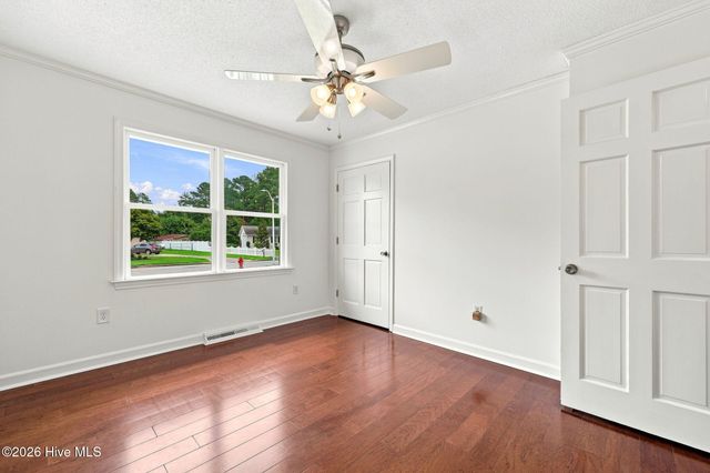 206 Ellison Drive, Washington, NC 27889