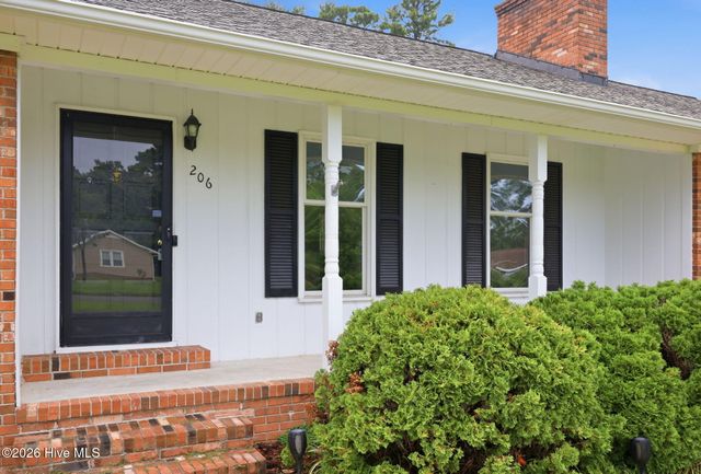 206 Ellison Drive, Washington, NC 27889