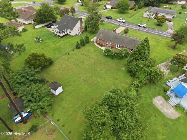 206 Ellison Drive, Washington, NC 27889