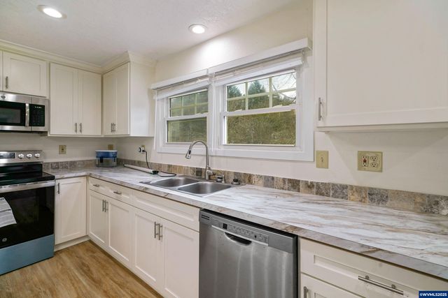 11224 Summit Lp SE, Turner, OR 97392