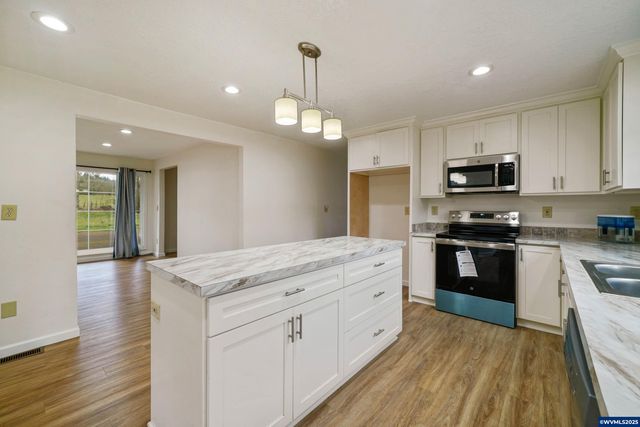 11224 Summit Lp SE, Turner, OR 97392