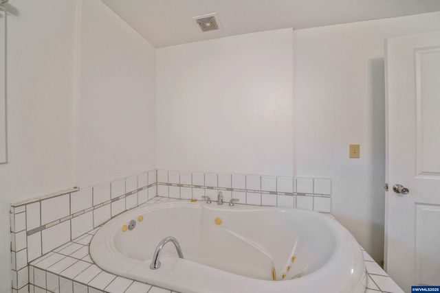 11224 Summit Lp SE, Turner, OR 97392