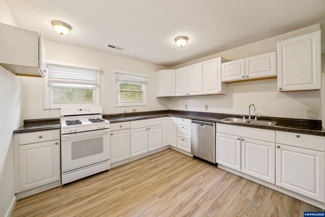 11224 Summit Lp SE, Turner, OR 97392