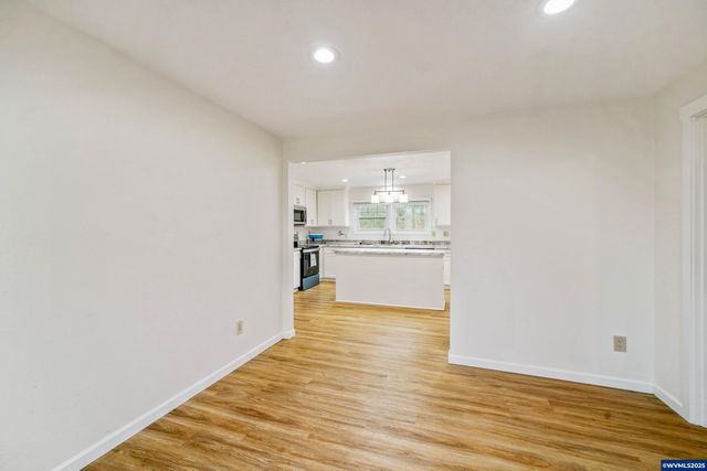 11224 Summit Lp SE, Turner, OR 97392