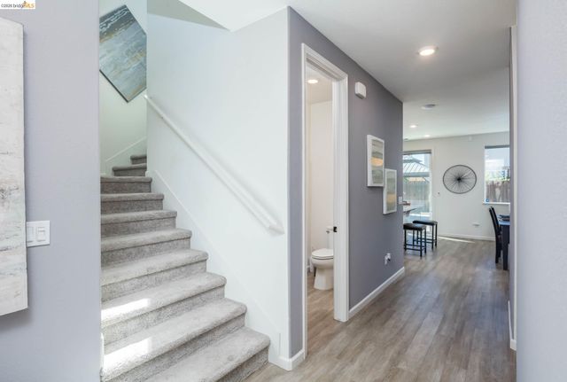 661 Longmont Dr, Oakley, CA 94561