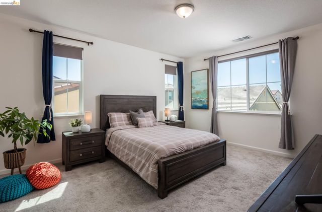 661 Longmont Dr, Oakley, CA 94561