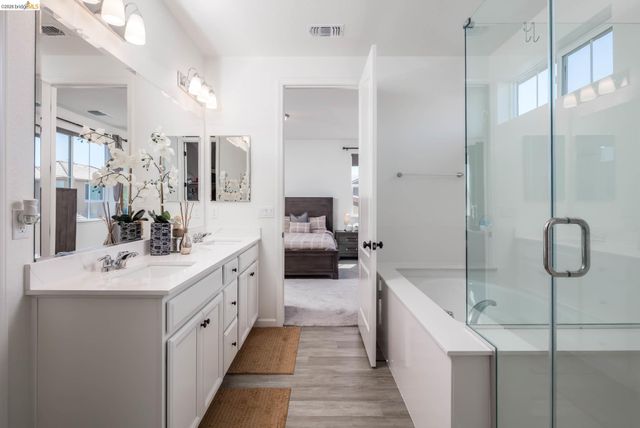 661 Longmont Dr, Oakley, CA 94561