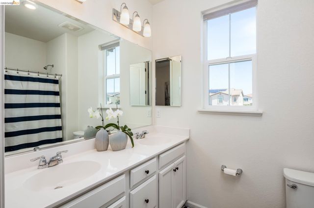 661 Longmont Dr, Oakley, CA 94561
