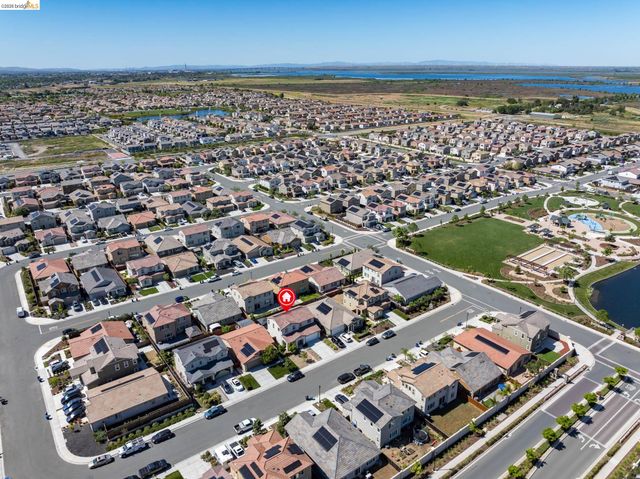 661 Longmont Dr, Oakley, CA 94561