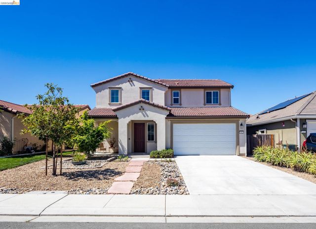 661 Longmont Dr, Oakley, CA 94561