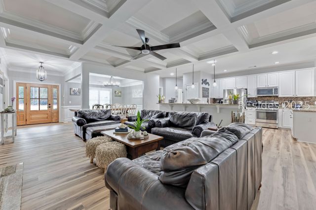 11 Bartons Run Dr, Bluffton, SC 29910